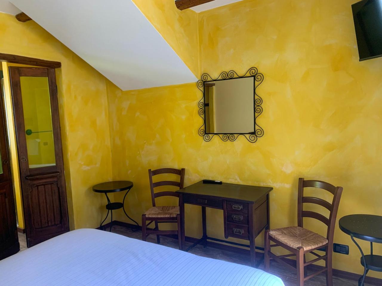 Agriturismo Il Talento Nella Quiete カスティリオーネ・ディンテルヴィ エクステリア 写真