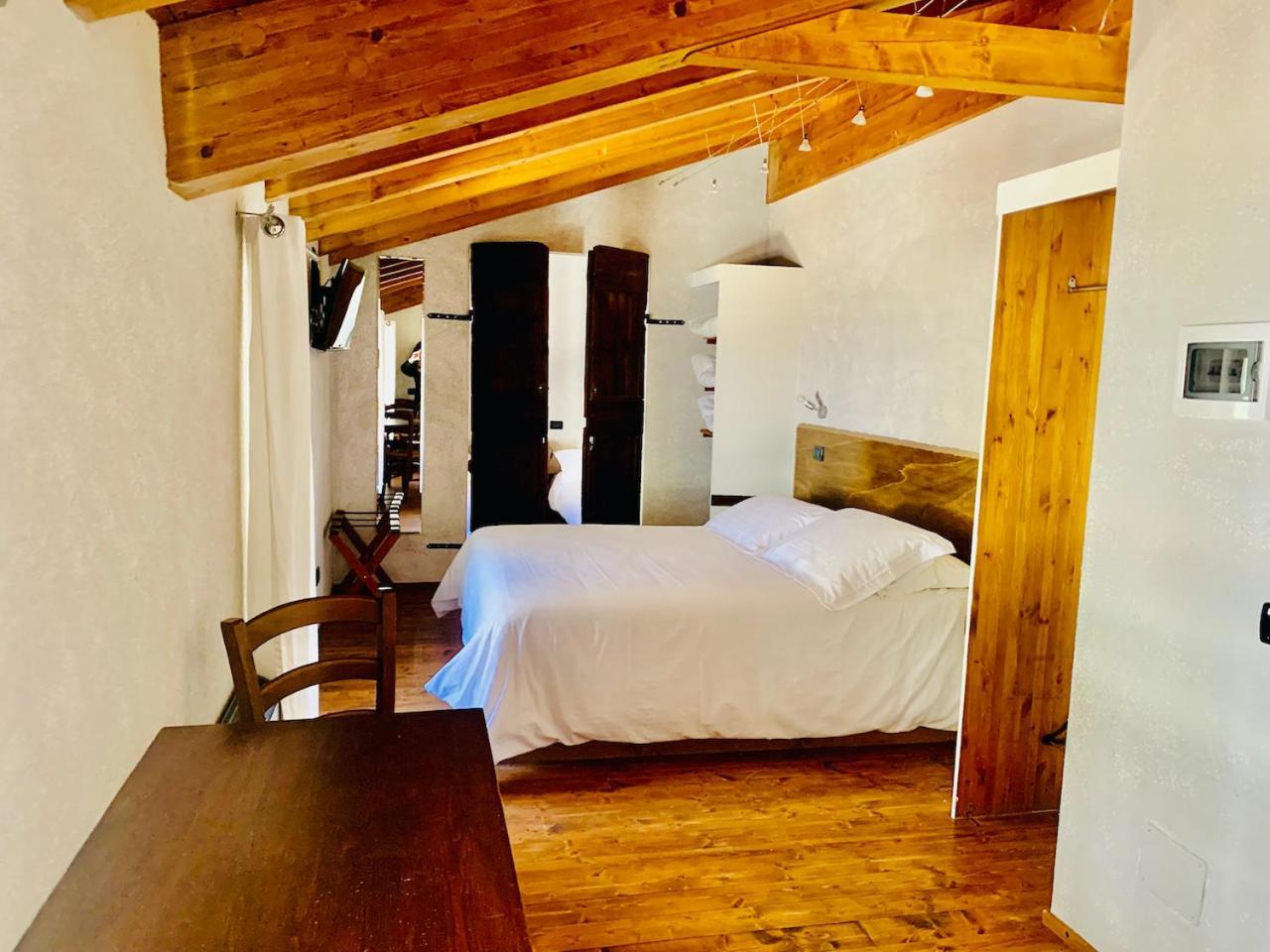 Agriturismo Il Talento Nella Quiete カスティリオーネ・ディンテルヴィ エクステリア 写真